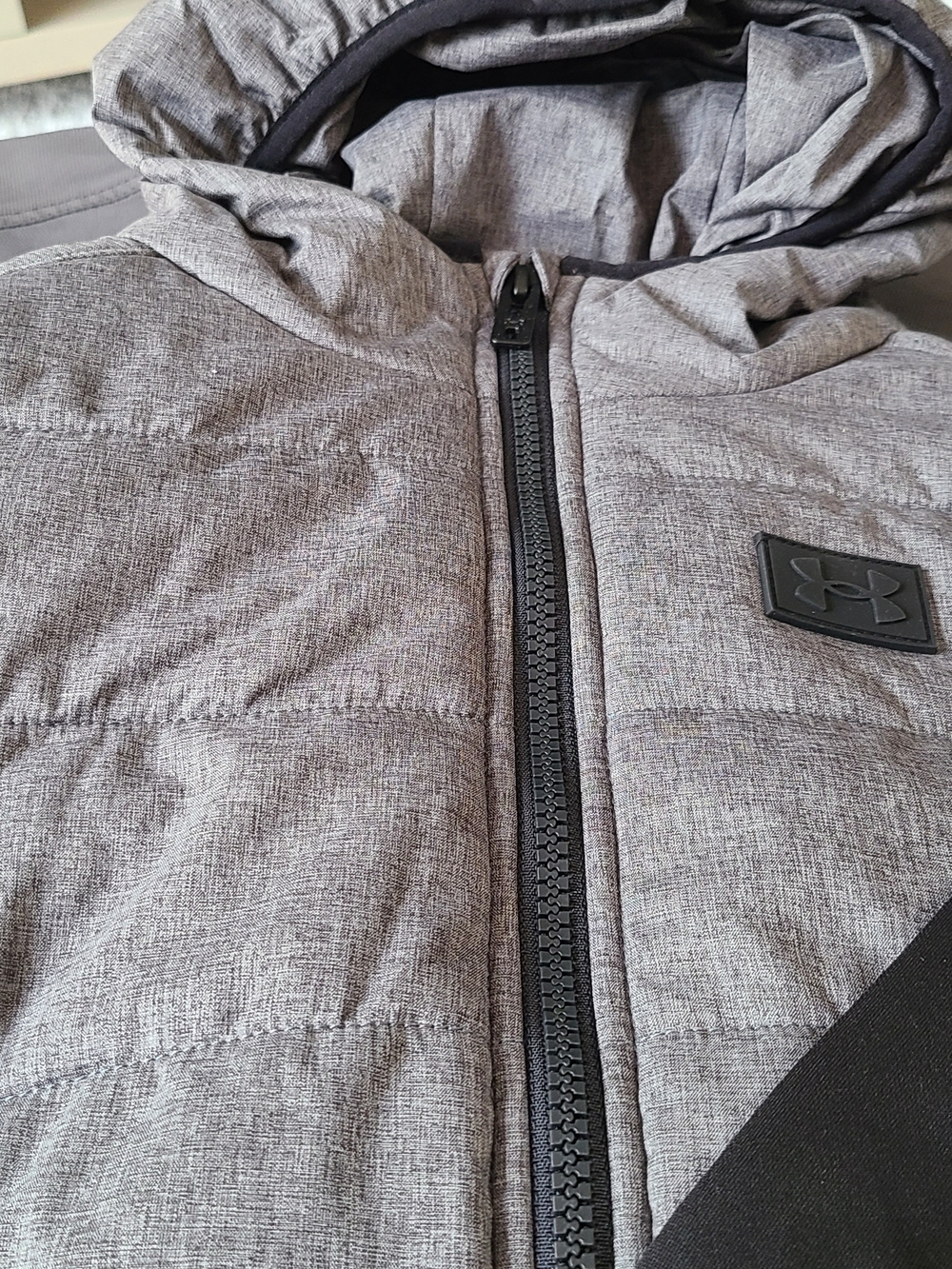 Under Armour Kids' Grey Puffer Jacket with Hood Nwts